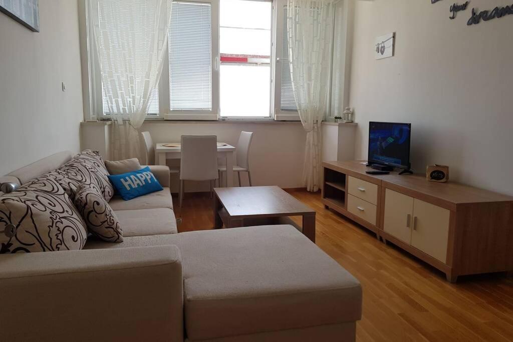 Studio Apartment Kiki With A Sea View, Free Wifi, For 2 Persons Zadar Exterior foto